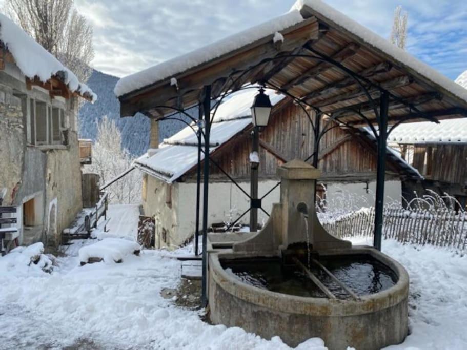 Chalet Avec Vue Sur Le Fort De Chateau Queyras Exterior foto